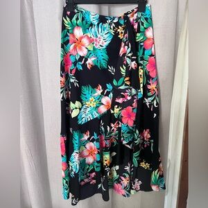 Tommy Bahama skirt. Size M